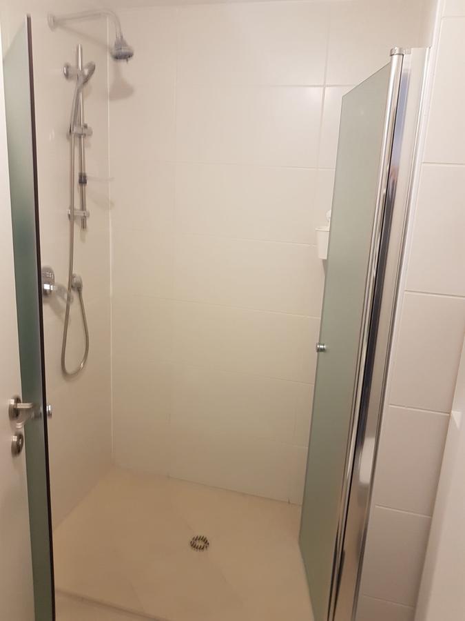 Private Bed/Bathroom In נתניה מראה חיצוני תמונה