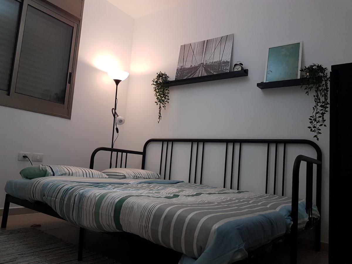 Private Bed/Bathroom In נתניה מראה חיצוני תמונה