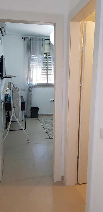 Private Bed/Bathroom In נתניה מראה חיצוני תמונה