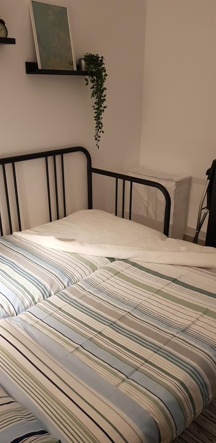 Private Bed/Bathroom In נתניה מראה חיצוני תמונה