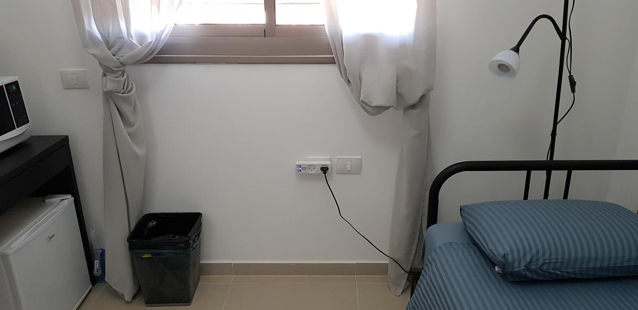 Private Bed/Bathroom In נתניה מראה חיצוני תמונה
