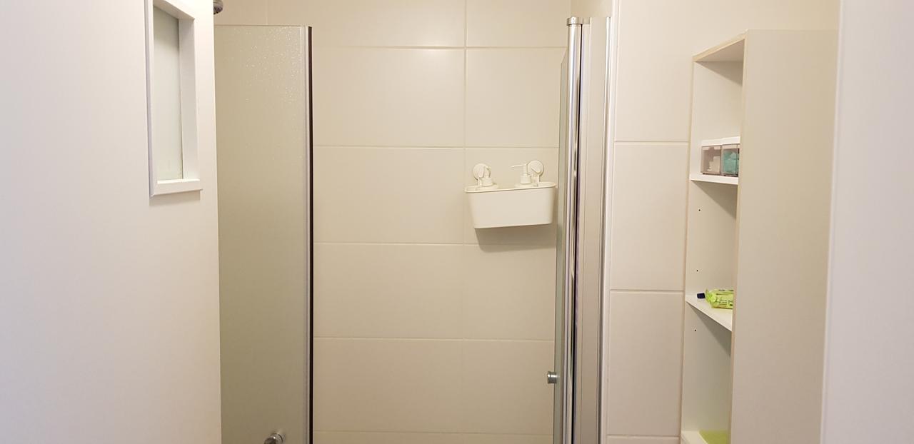Private Bed/Bathroom In נתניה מראה חיצוני תמונה